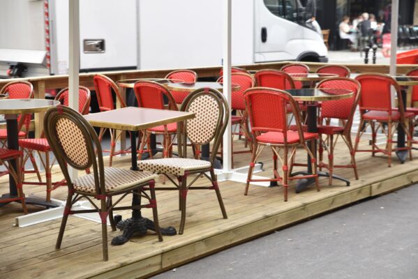 Terrasse modulaire démontable : Terrasses éphémères et plots réglables yeed